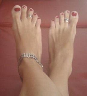 306604_4892742801583_702262965_n