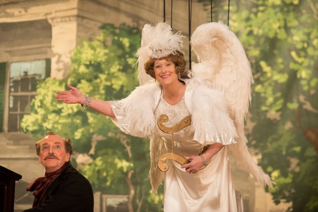 02427 Florence Foster Jenkins - Photo Nick Wall.NEF